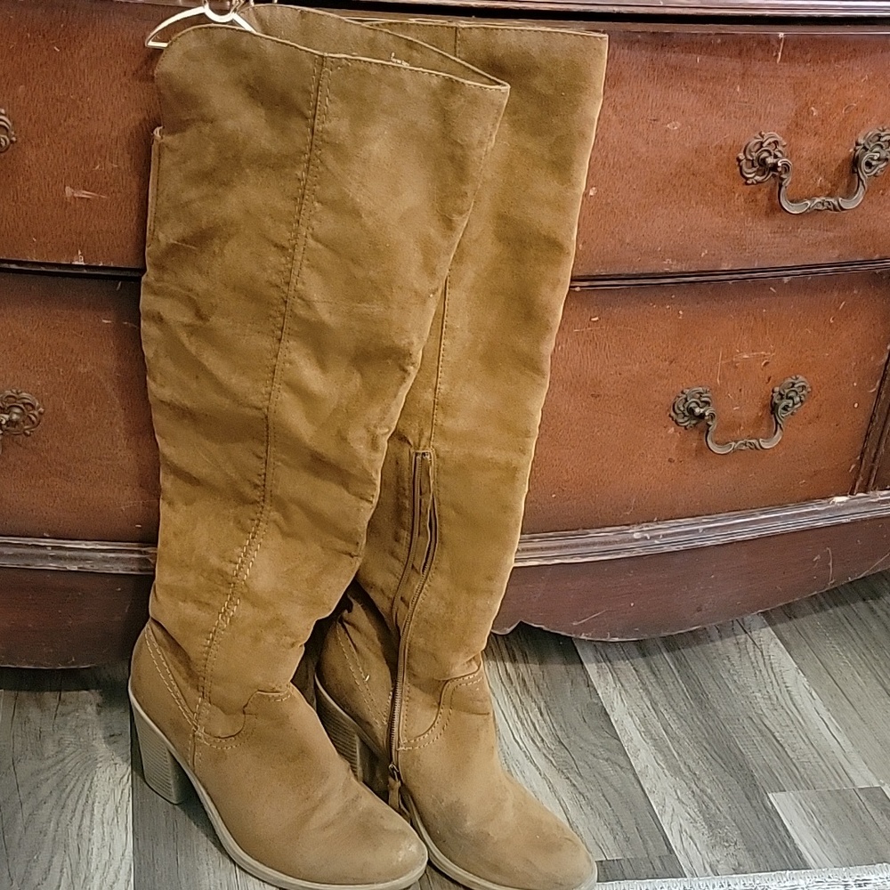 Dolce Vita womens over the knee boot
